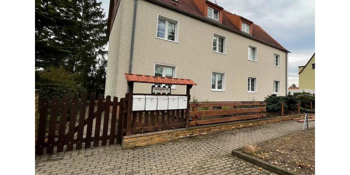 Dachgeschoßwohnung Kabelsketal - 4 Zimmer, 28 m&sup2;, 190&euro; | Angebot:25255783
