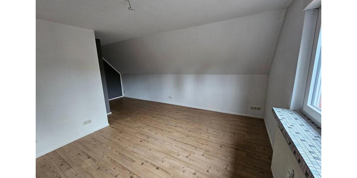 Dachgeschoßwohnung Bramsche - 3.5 Zimmer, 96 m&sup2;, 900&euro; | Angebot:24198808