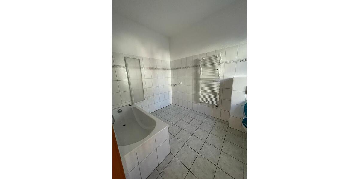 Erdgeschoßwohnung Zschopau - 2 Zimmer, 71 m&sup2;, 599&euro; | Angebot:25270640