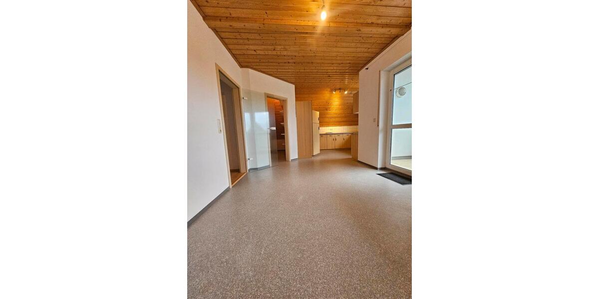 Etagenwohnung Grettstadt - 3.5 Zimmer, 95 m&sup2;, 1.000&euro; | Angebot:26648200