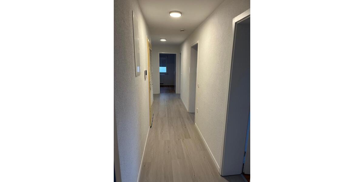Etagenwohnung Baltmannsweiler - 4 Zimmer, 87 m&sup2;, 1.200&euro; | Angebot:26634518