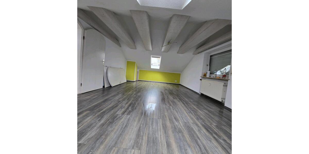 Dachgeschoßwohnung Weißenburg in Bayern - 1 Zimmer, 75 m&sup2;, 700&euro; | Angebot:25058097