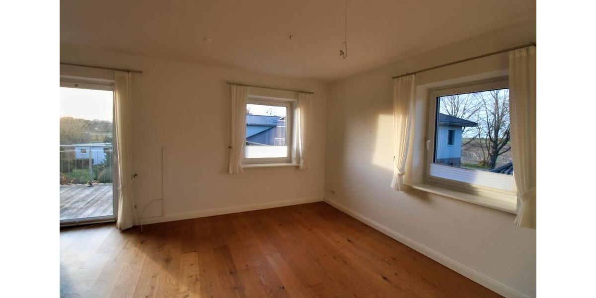 Dachgeschoßwohnung Langenhorn - 3 Zimmer, 76 m&sup2;, 840&euro; | Angebot:23523707