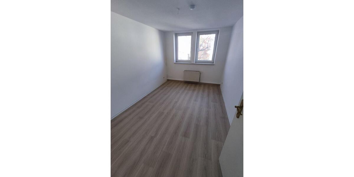 Dachgeschoßwohnung Oschatz - 2 Zimmer, 45 m&sup2;, 337&euro; | Angebot:24976455