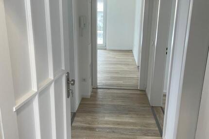 Wohnung Hallstadt - 3 Zimmer, 70 m&sup2;, 750&euro; | Angebot:25173834