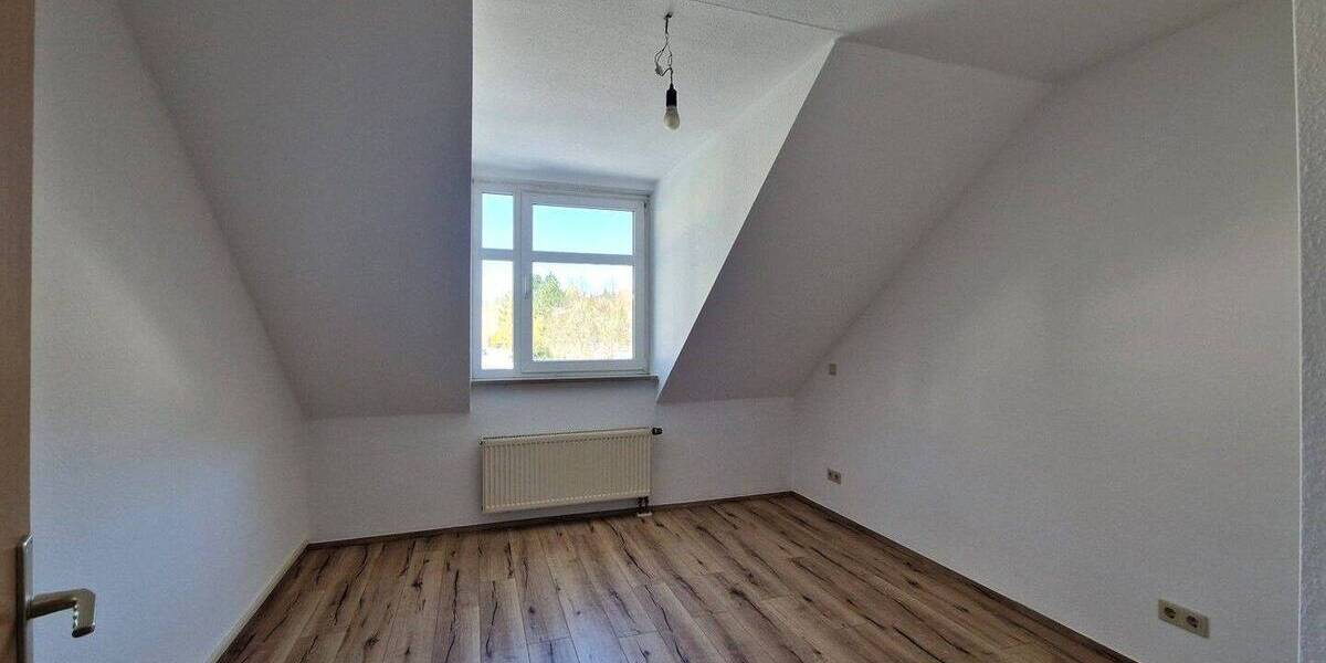 Etagenwohnung Sebnitz - 4 Zimmer, 99 m&sup2;, 550&euro; | Angebot:26618197