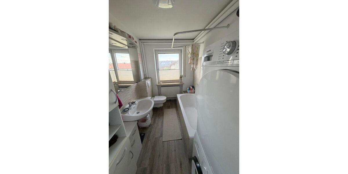 Erdgeschoßwohnung Roßbach - 3 Zimmer, 81 m&sup2;, 620&euro; | Angebot:26585557