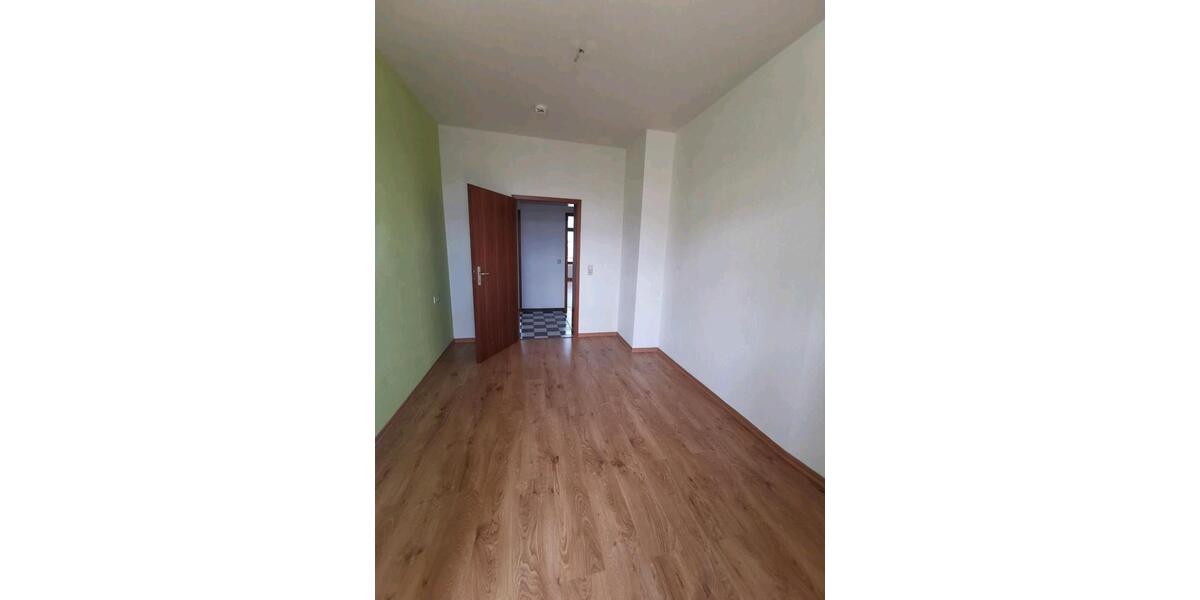 Wohnen auf Zeit Halle (Saale) Damaschkestraße - 3 Zimmer, 63 m&sup2;, 250&euro; | Angebot:26636196