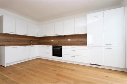 Wohnung München Aubing-Lochhausen-Langwied - 3 Zimmer, 92 m&sup2;, 2.200&euro; | Angebot:26636882