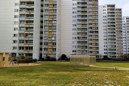 Gut geschnittene 2-Zimmer-Wohnung in Nürnberg Langwasser zimmer