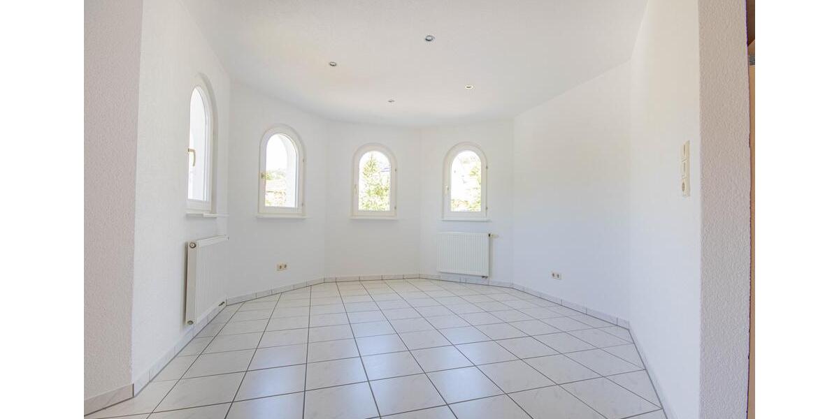 Dachgeschoßwohnung Waldshut-Tiengen Tiengen - 4.5 Zimmer, 110 m&sup2;, 750&euro; | Angebot:26630278