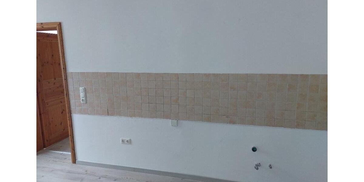 Erdgeschoßwohnung Kassel - 4 Zimmer, 96 m&sup2;, 700&euro; | Angebot:26265657