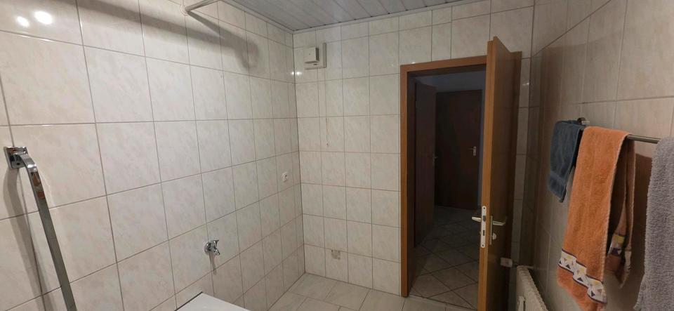Etagenwohnung Niederwerrn - 3 Zimmer, 85 m&sup2;, 800&euro; | Angebot:26334778