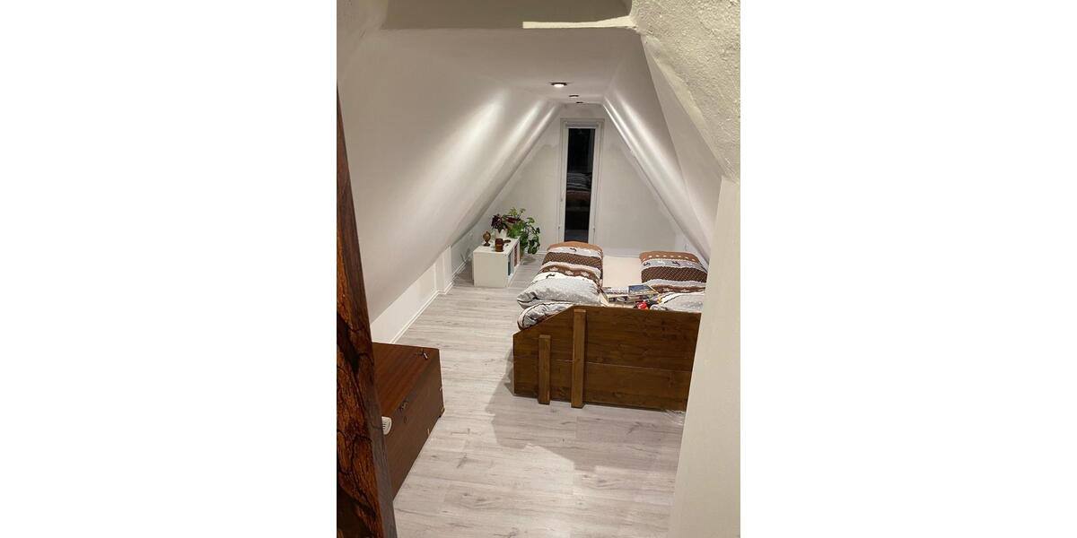 Dachgeschoßwohnung Wesselburen - 3 Zimmer, 70 m&sup2;, 820&euro; | Angebot:26023632