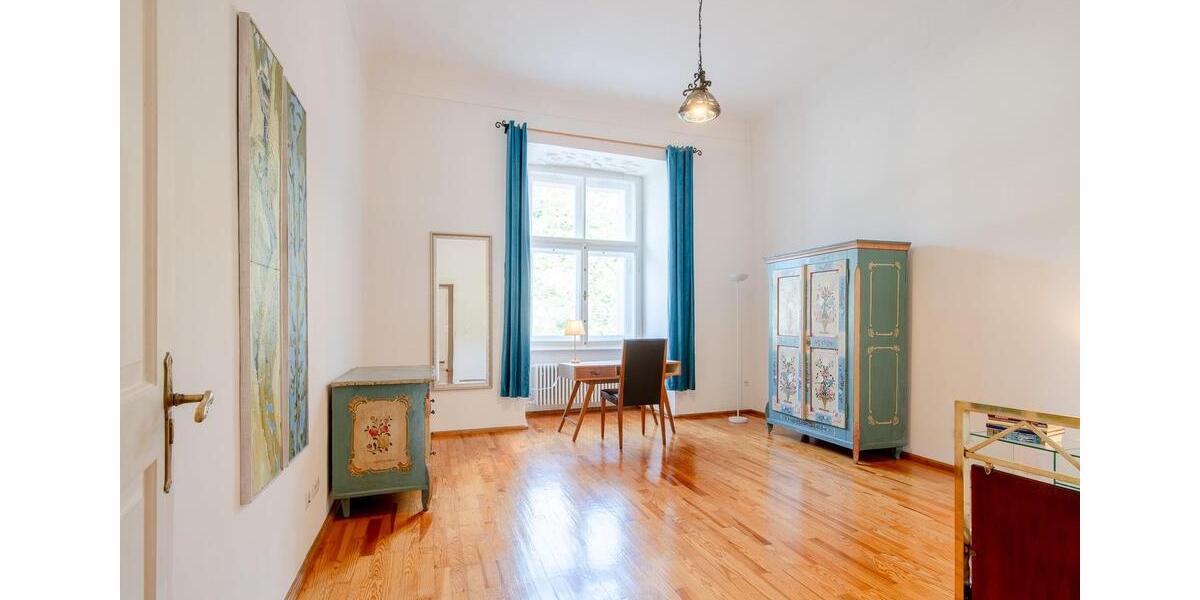 Elegante Altbauwohnung 3 zimmer