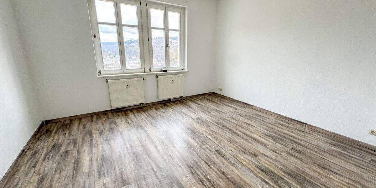 Etagenwohnung Zschorlau - 3 Zimmer, 78 m&sup2;, 400&euro; | Angebot:25744643