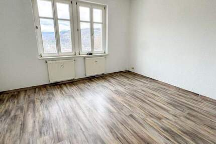 Wohnung Zschorlau - 3 Zimmer, 78 m&sup2;, 400&euro; | Angebot:25744643