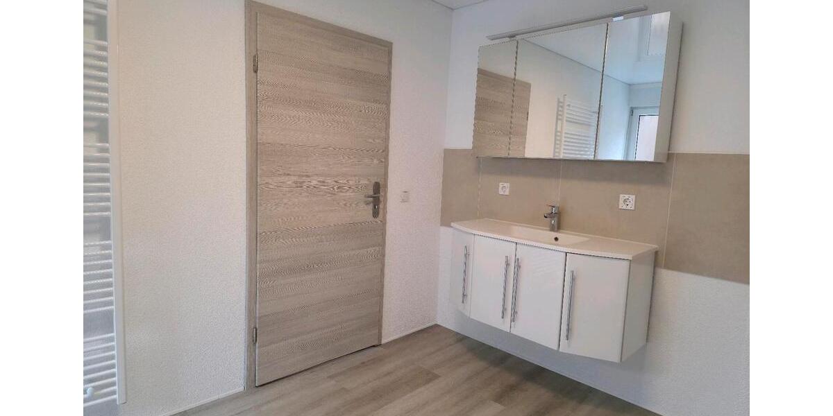Einfamilienhaus Zweibrücken - 4.5 Zimmer, 150 m&sup2;, 1.300&euro; | Angebot:25639532