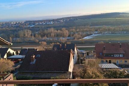 Wohnung Gädheim - 3 Zimmer, 98 m&sup2;, 750&euro; | Angebot:24864276