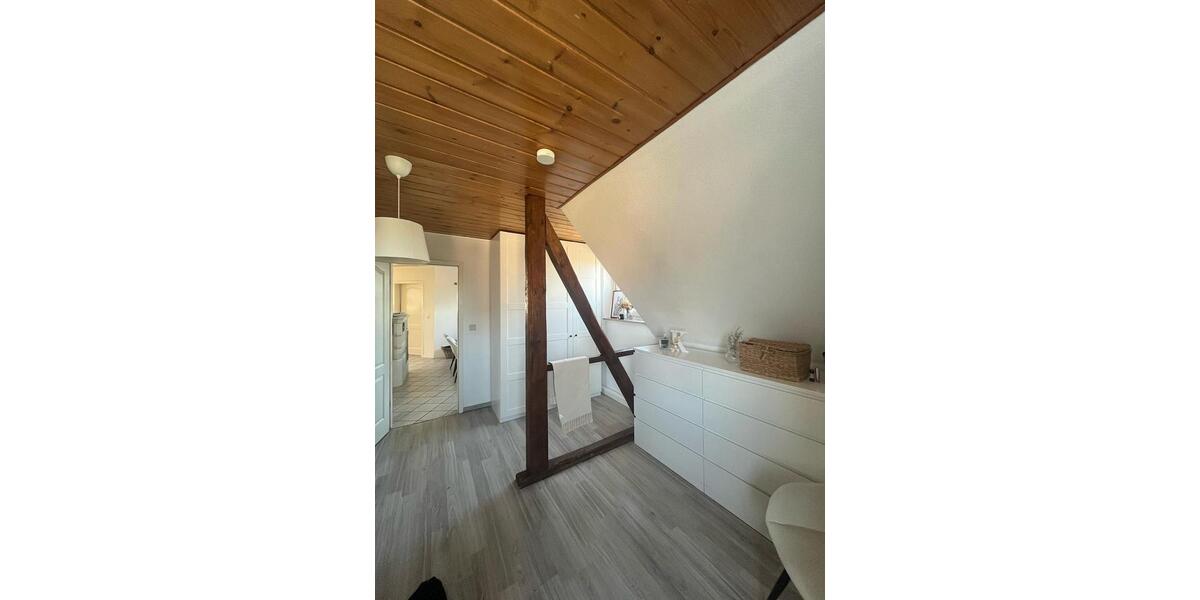 Etagenwohnung Sehnde - 5 Zimmer, 116 m&sup2;, 1.250&euro; | Angebot:24690006