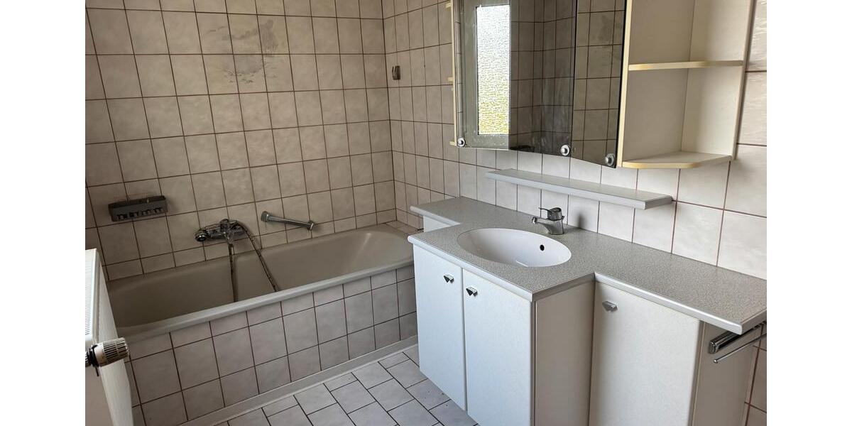 Doppelhaushälfte Siegburg - 7 Zimmer, 180 m&sup2;, 1.600&euro; | Angebot:25237395