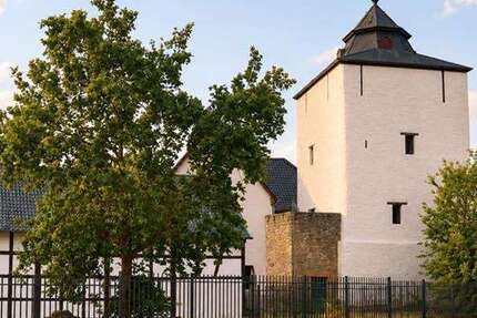 Haus Bad Münstereifel - 8 Zimmer, 226 m&sup2;, 5.000&euro; | Angebot:27143667