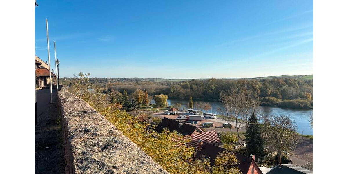 1-Zimmer-Wohnung exklusiven Burg-& Saaleblick frisch Saniert 1 zimmer