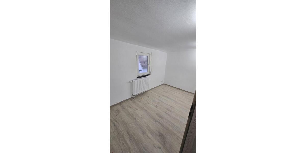 Etagenwohnung Bad Laasphe - 4.5 Zimmer, 106 m&sup2;, 890&euro; | Angebot:26670861