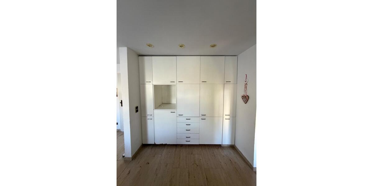 Etagenwohnung Hildesheim Himmelsthür - 3 Zimmer, 143 m&sup2;, 1.450&euro; | Angebot:26277673