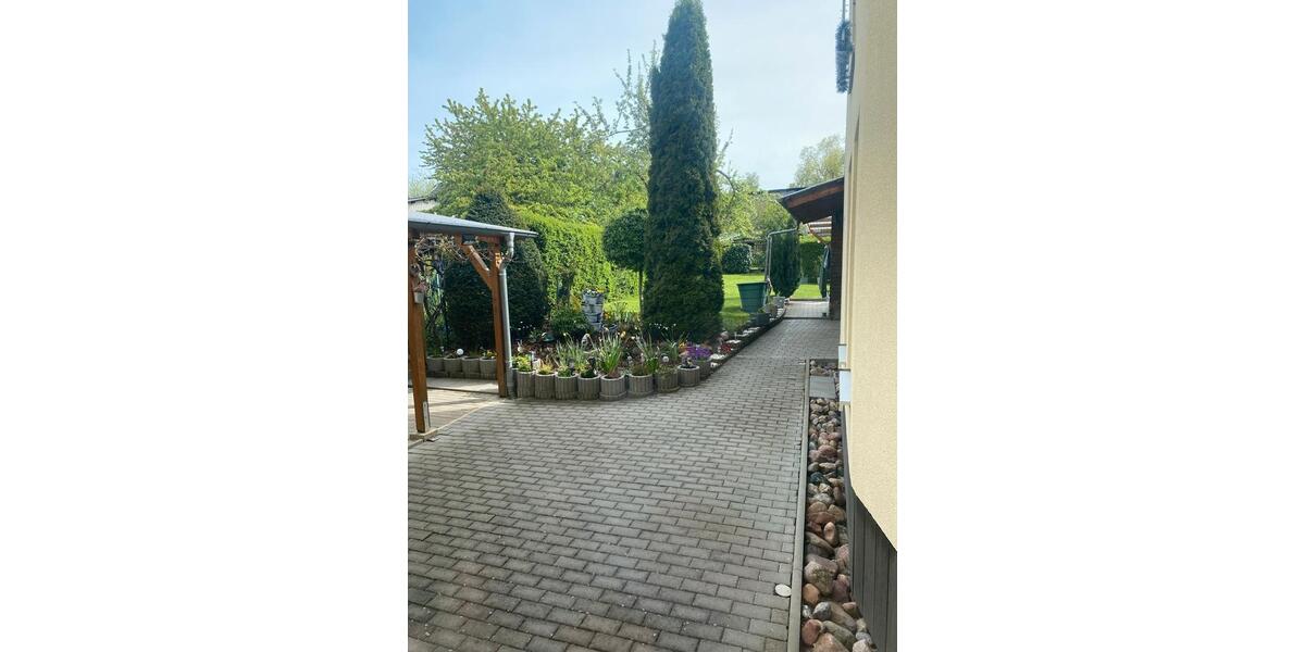 Dachgeschoßwohnung Burg - 2.5 Zimmer, 60 m&sup2;, 400&euro; | Angebot:26346429