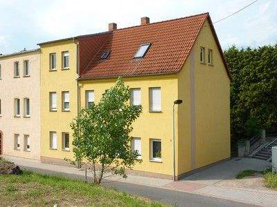 Etagenwohnung Teuchern - 2 Zimmer, 62 m&sup2;, 375&euro; | Angebot:25669896