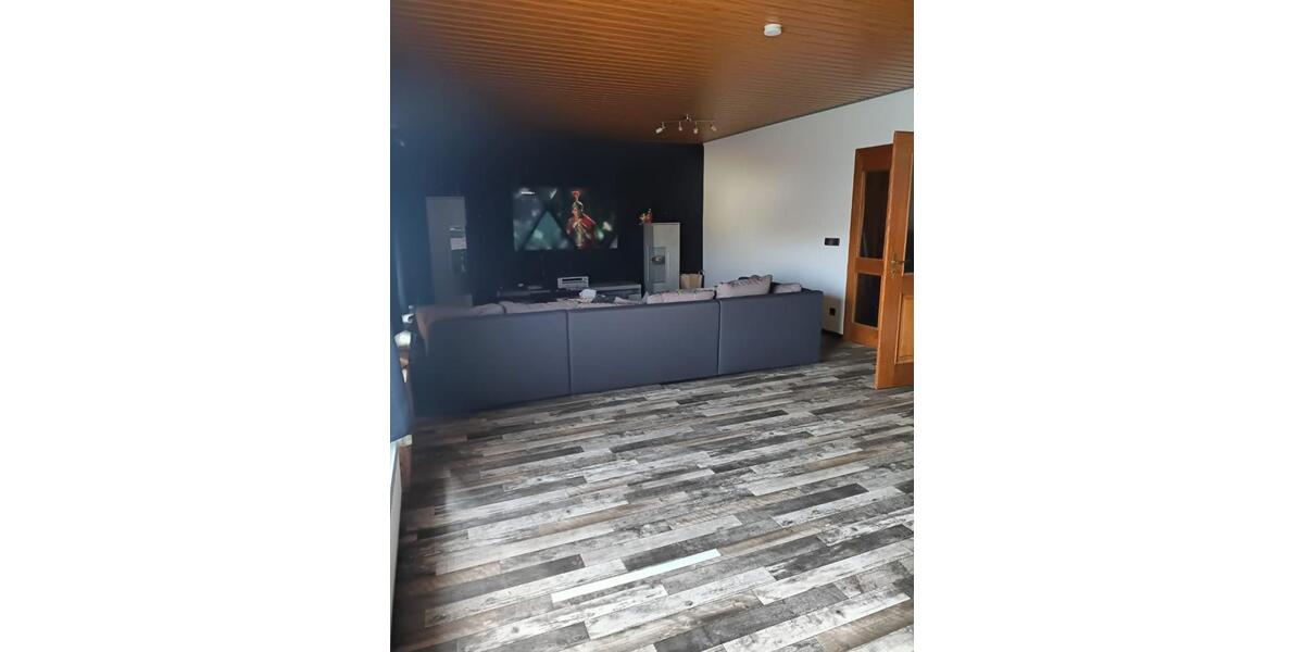 Etagenwohnung Freisen - 4 Zimmer, 110 m&sup2;, 690&euro; | Angebot:26705236