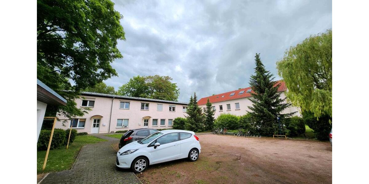 Etagenwohnung Bernburg (Saale) - 1 Zimmer, 12 m&sup2;, 300&euro; | Angebot:25209270