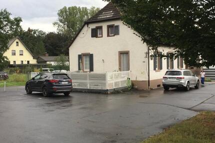 Schöne Dachgeschosswohnung im Grünen 2 zimmer