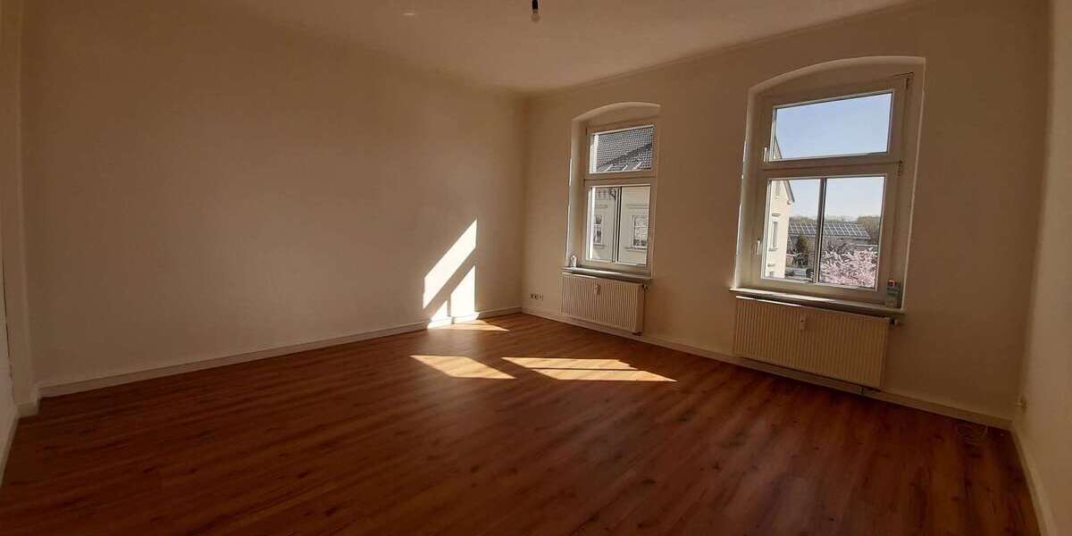 Etagenwohnung Zittau - 3 Zimmer, 79 m&sup2;, 359&euro; | Angebot:26111147