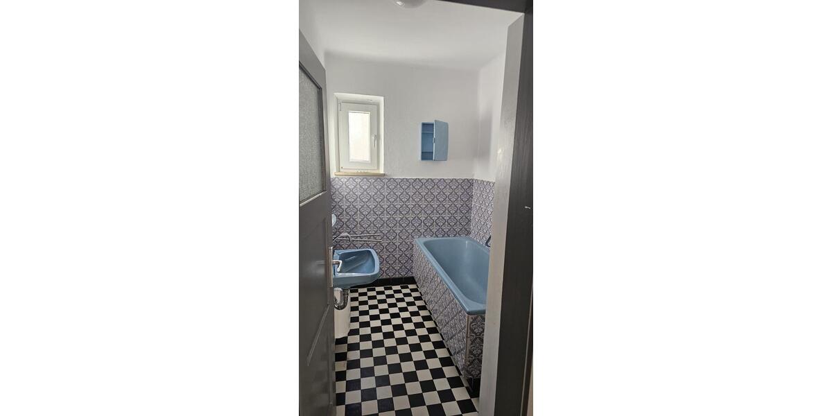 Einfamilienhaus Ebensfeld - 7 Zimmer, 135 m&sup2;, 900&euro; | Angebot:25170614