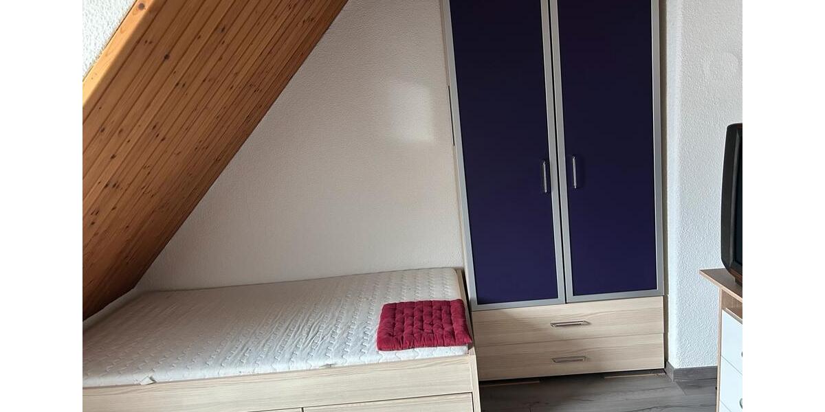 Dachgeschoßwohnung Bayreuth Altstadt - 2 Zimmer, 30 m&sup2;, 400&euro; | Angebot:25261191