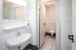 Attraktive GewerbeImmobilie mit großer Produktionshalle & Büroflächen - Teilflächen möglich!