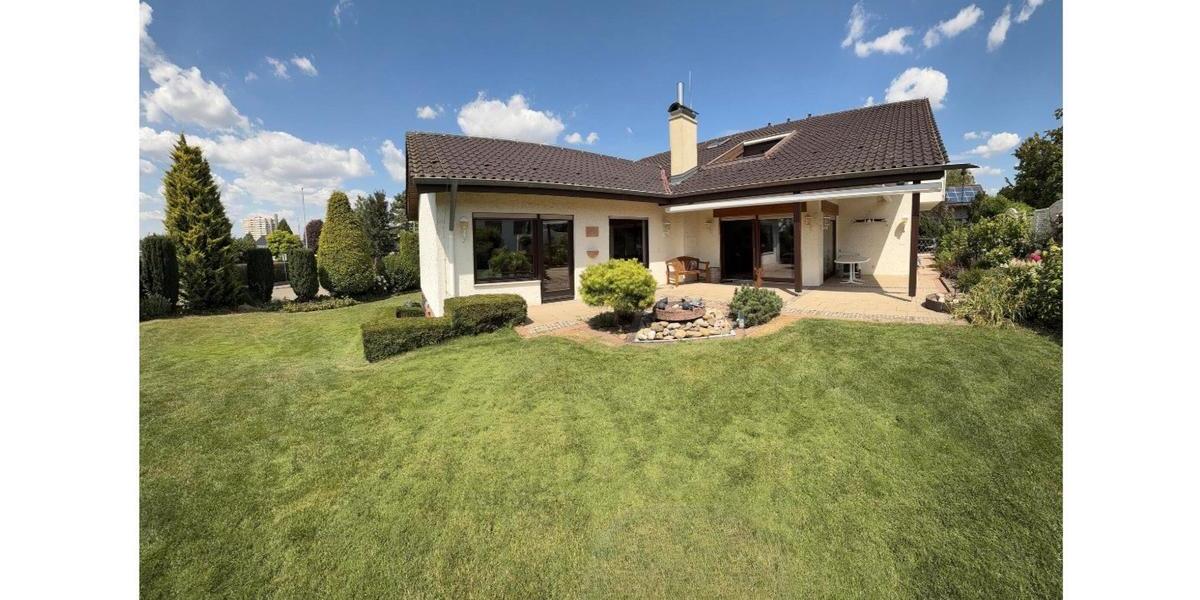 Einfamilienhaus Bietigheim-Bissingen Bissingen - 5.5 Zimmer, 210 m&sup2;, 1.800&euro; | Angebot:25393099