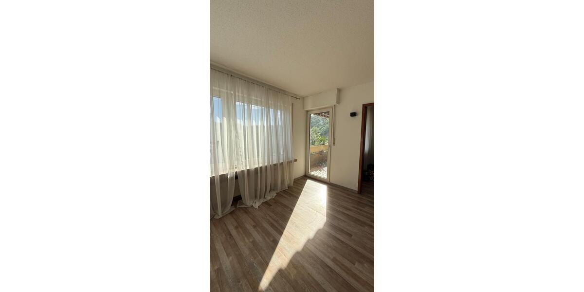 Etagenwohnung Werdohl - 3 Zimmer, 90 m&sup2;, 650&euro; | Angebot:26650110