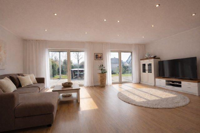 Einfamilienhaus Brackel - 7 Zimmer, 220 m&sup2;, 2.400&euro; | Angebot:26698292