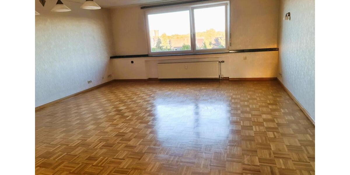 Schöne 4-Zimmer-Wohnung mit Garage in zentraler Lage 4 zimmer