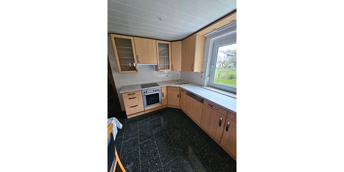 Erdgeschoßwohnung Dingolfing - 3.5 Zimmer, 97 m&sup2;, 1.300&euro; | Angebot:26036593