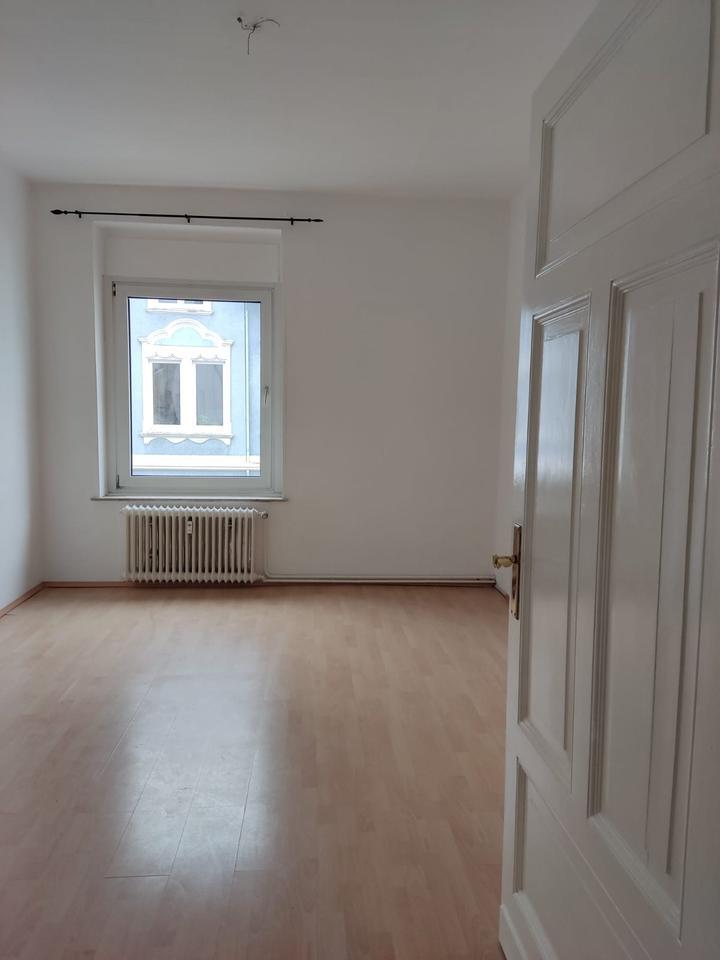 Schönes WG-Zimmer in großem Altbau - frei ab 15.08.2025