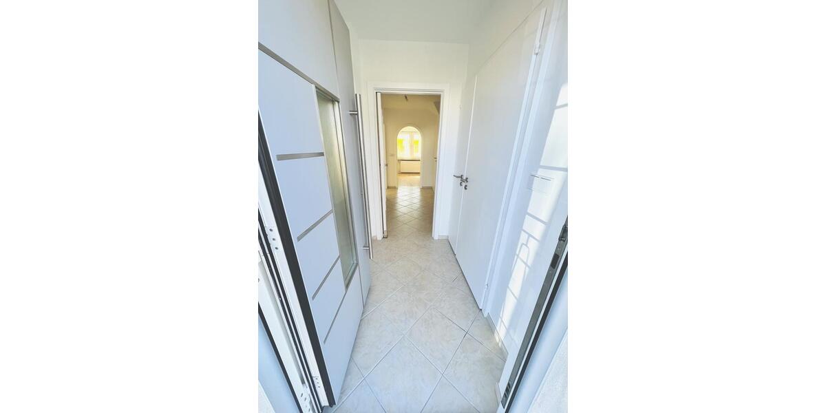 Reihenhaus Kaufbeuren - 7.5 Zimmer, 190 m&sup2;, 2.250&euro; | Angebot:26633125