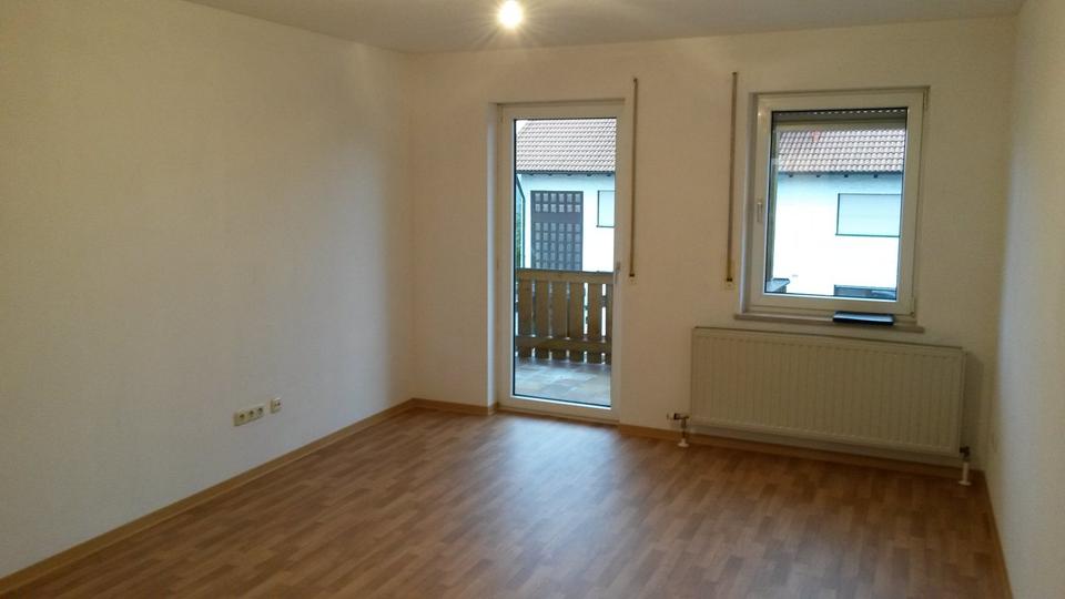Etagenwohnung Maßbach - 3 Zimmer, 72 m&sup2;, 530&euro; | Angebot:26602911