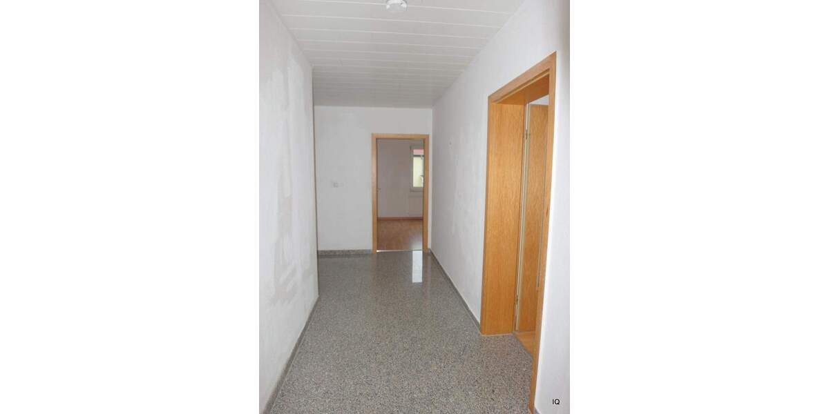 Ruhige 3-Zimmer-Wohnung mit Terrasse, separater Küche und Laminatboden am Rande von Königsbrück 3 zimmer