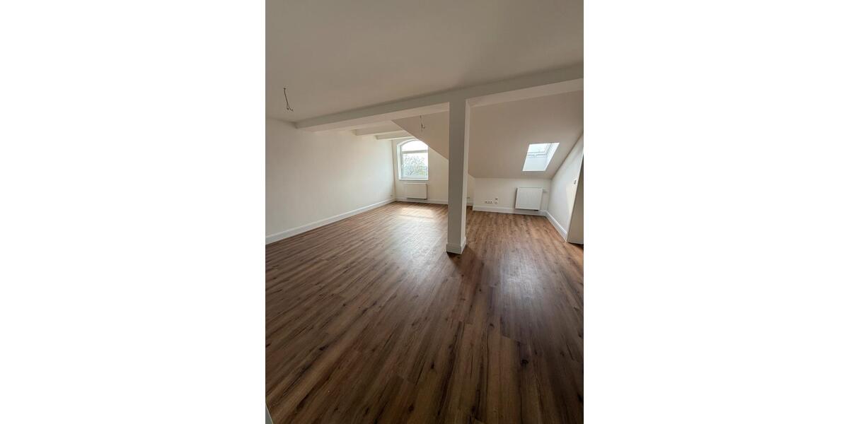 Dachgeschoßwohnung Celle - 2 Zimmer, 100 m&sup2;, 645&euro; | Angebot:20367882