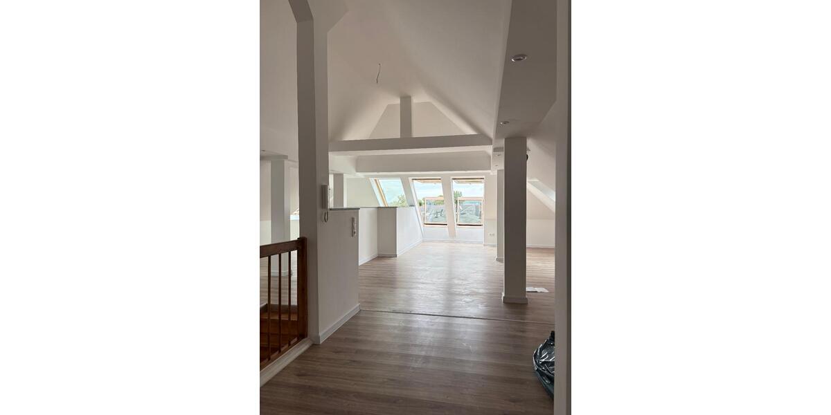 Dachgeschoßwohnung Dresden Cotta - 4 Zimmer, 120 m&sup2;, 1.500&euro; | Angebot:21638900