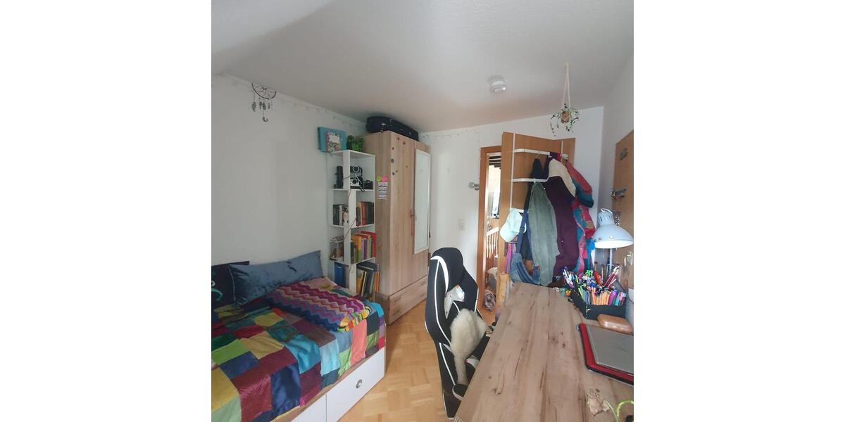 Wohnen auf Zeit Idstein - 10 Zimmer, 137 m&sup2;, 360&euro; | Angebot:26268403